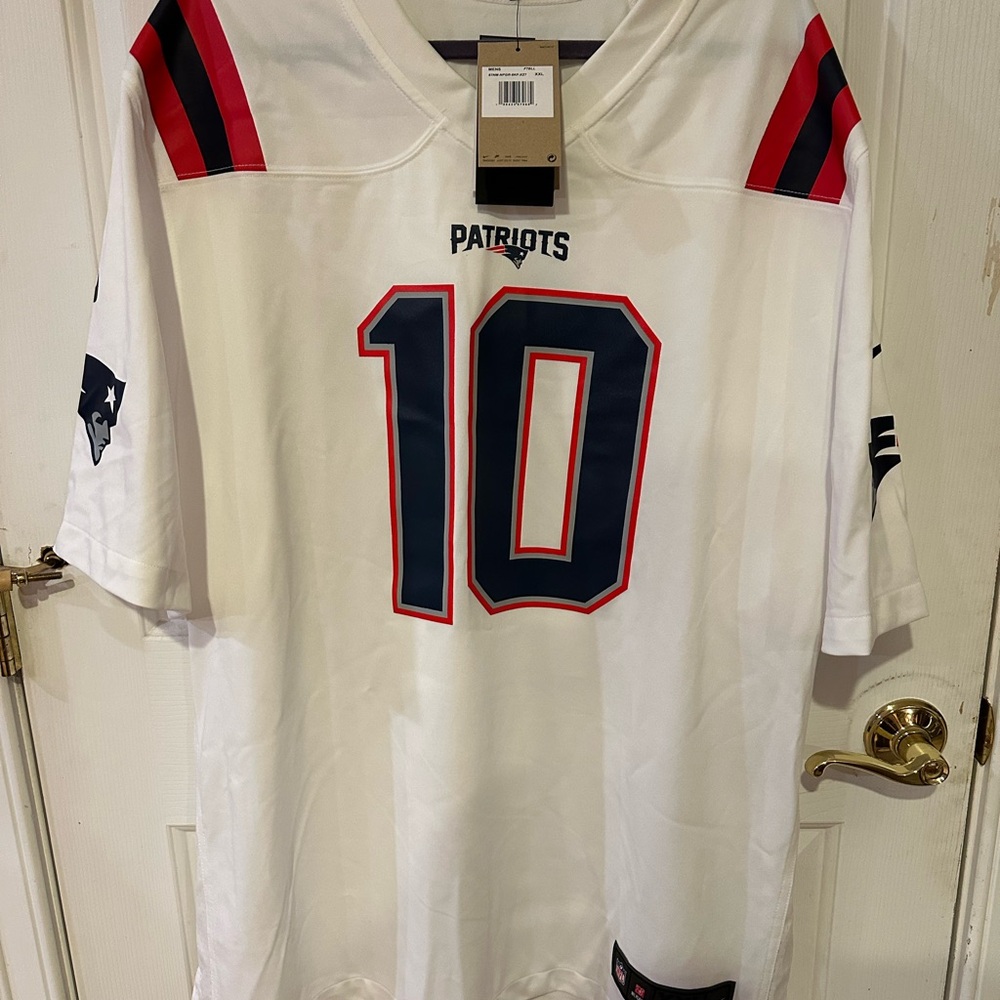 NWT Drake Maye White Jersey XXL